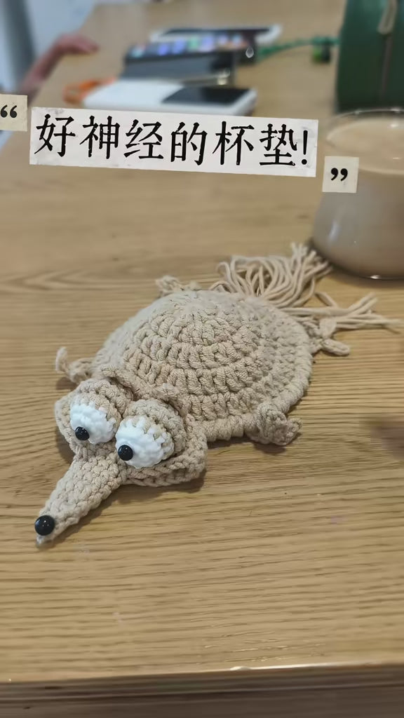 Hand‑Crochet Scrat Squirrel Coaster, Ice Age Cartoon Knitted Cup Mat, Cute Wool Squirrel Drink Coaster, Handmade Finished Gift for Home Decor